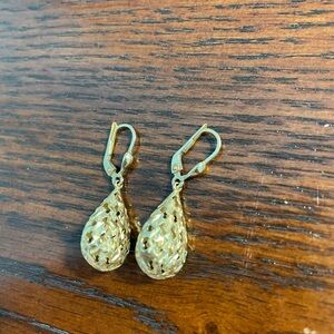 14k Yellow Gold Tear Drop Filagree Drop Earrings